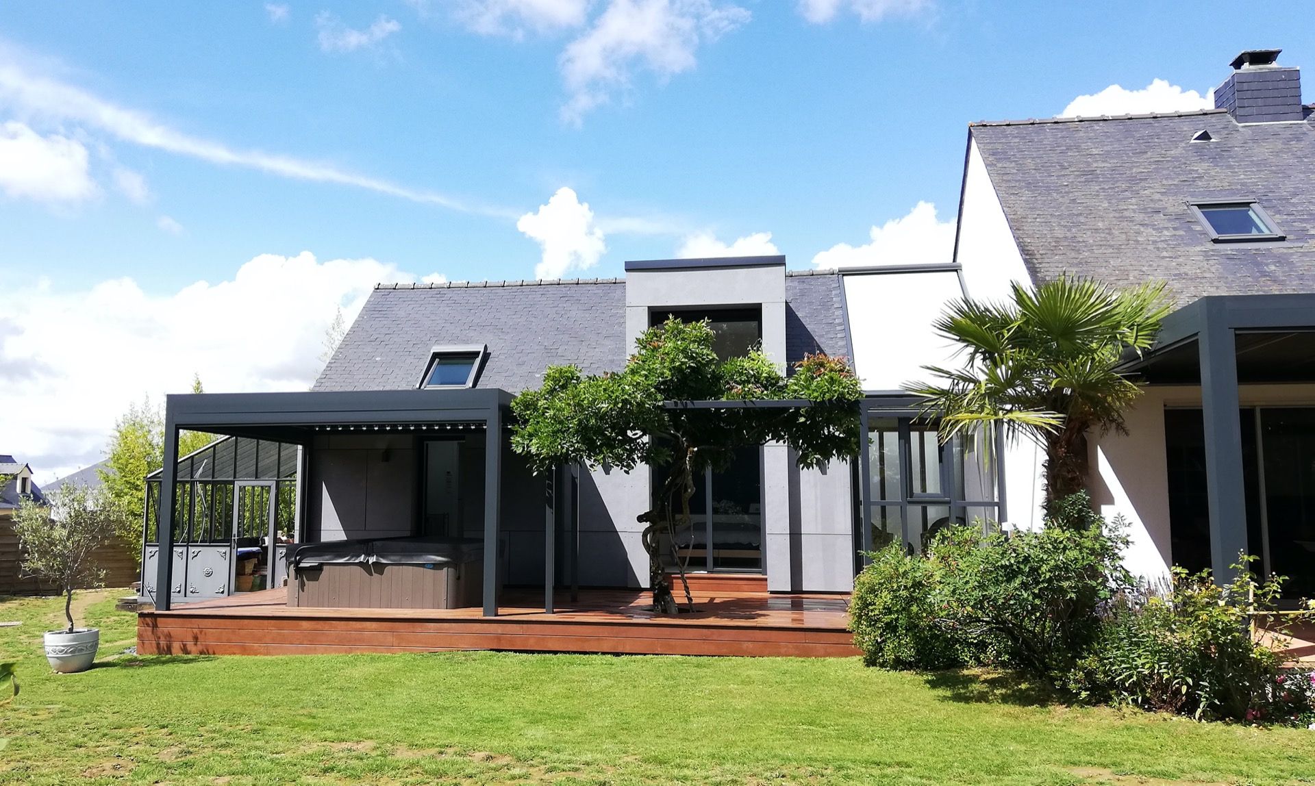 extension et terrasse bois d'une maison